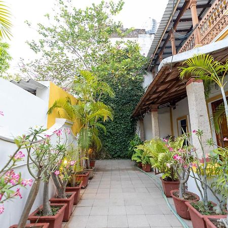 Dumas Guest House Pondicherry Exterior foto