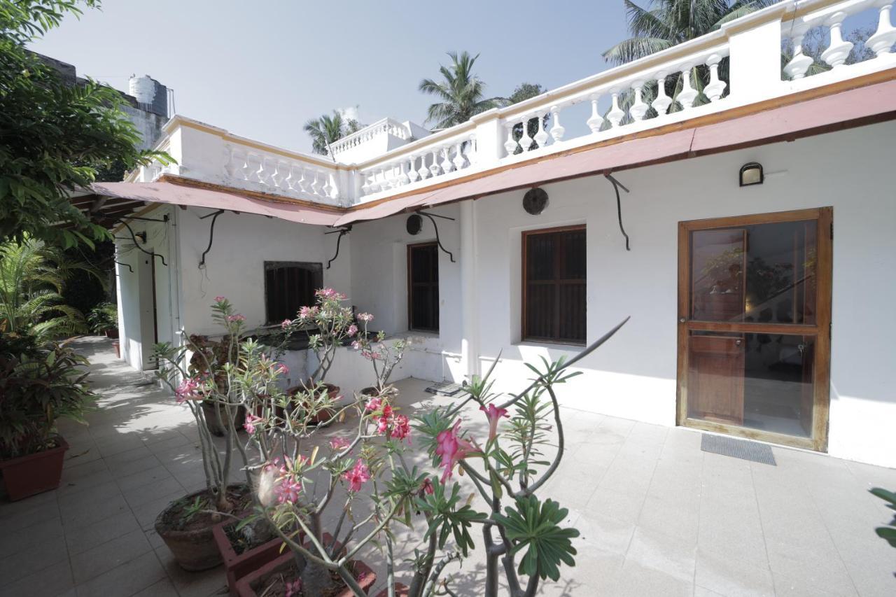 Dumas Guest House Pondicherry Exterior foto